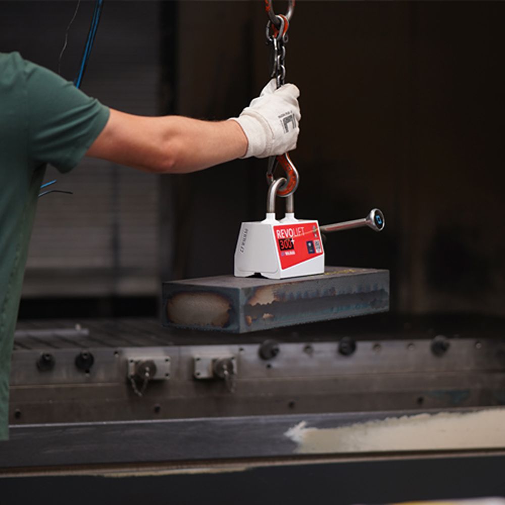Permanent lifting magnet REVOLIFT
