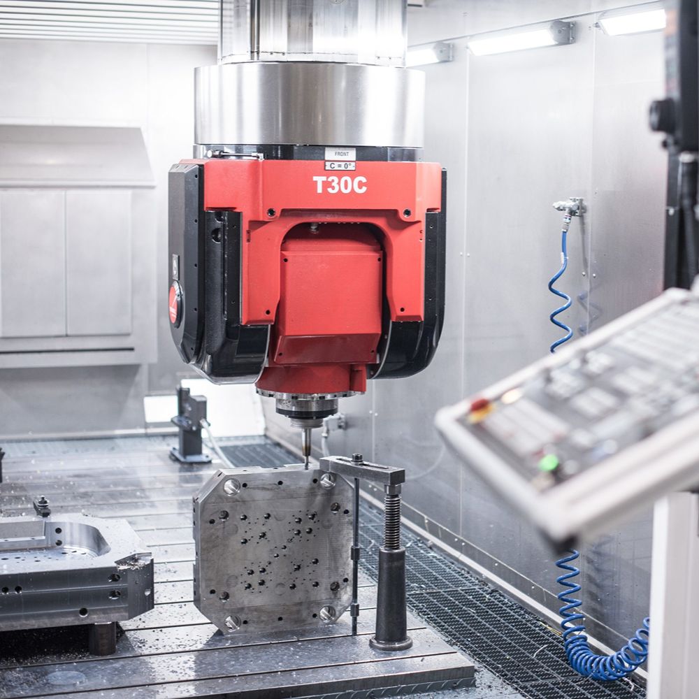 2r-technology_partner_machines-and-services_2VF-5_Axis_04